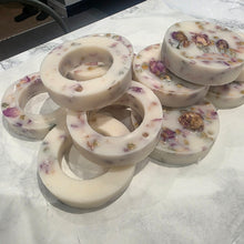 Load image into Gallery viewer, Vive La Rose, A soft floral wax tablet scented with Amyris, Palmarosa, and Geranium - Ideal for wardrobes - Calm living spaces -